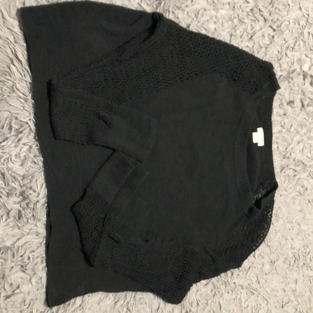 Mesh sleeve crop sweater